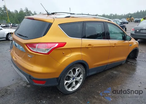 2016 Ford Escape Titanium из США, поврежденный, VIN 1FMCU9J92GUA47743